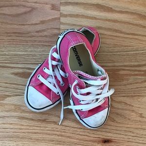 Pink converse